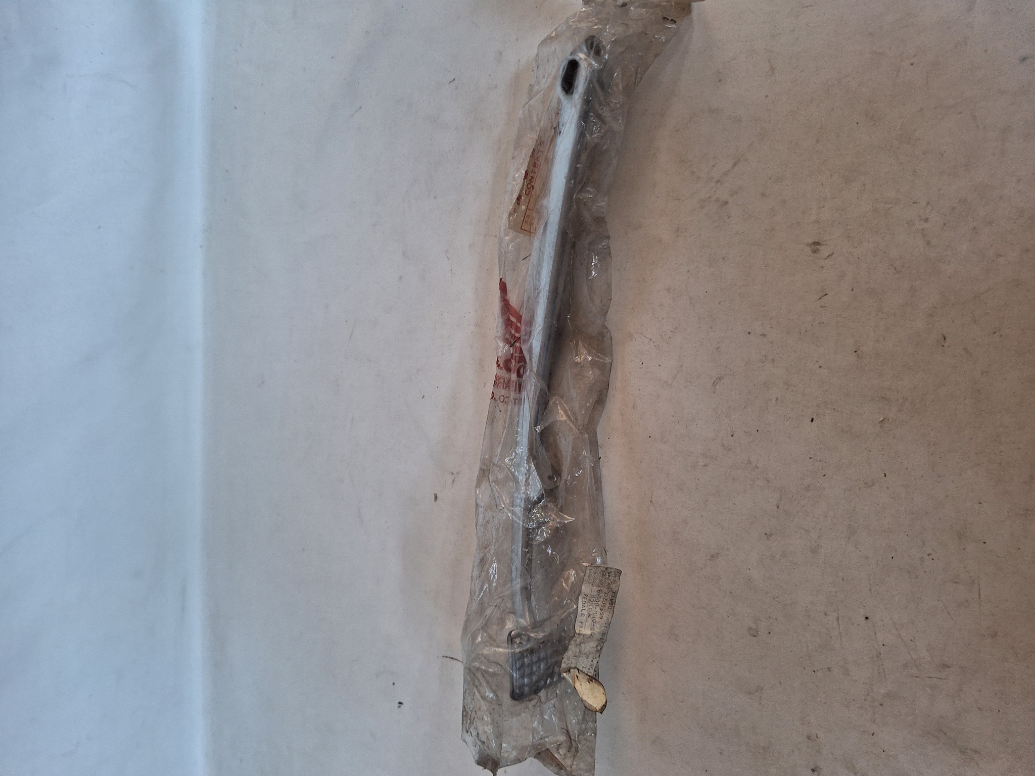 Picture of BREMSPEDAL  46500-MN0-000  VF 750 C